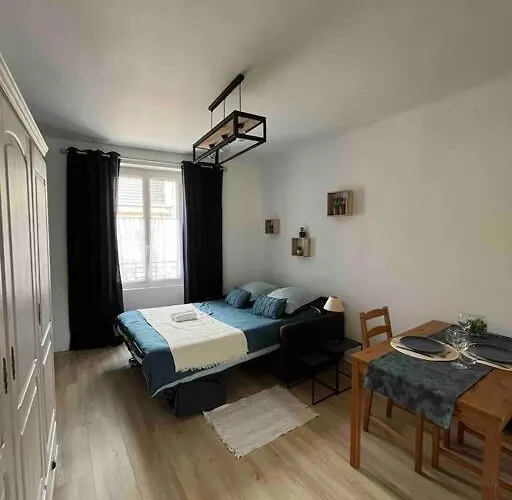 Linas Centre : Studio Climatise Avec Fibre, Wifi Et Parking