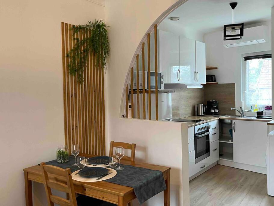 Appartement Centre : Climatise Avec Fibre, Wifi Et Parking *
